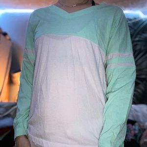 Women’s Medium Wildwood shirt